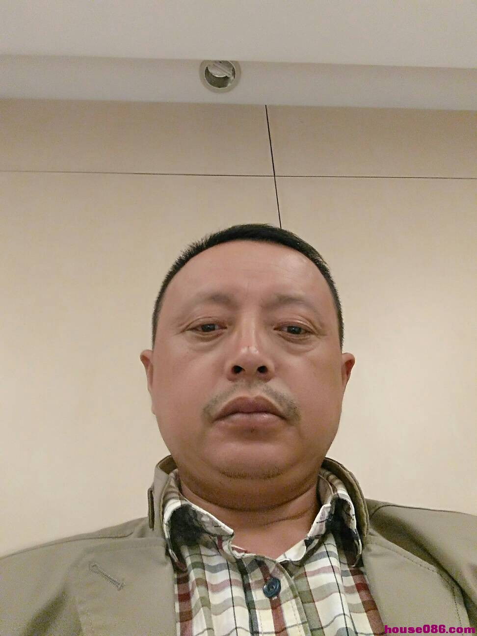 081815g2z76ut866z0ut85.jpg