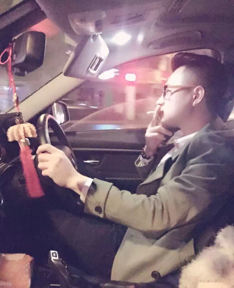 215024proey2srsoyu19ue.jpg