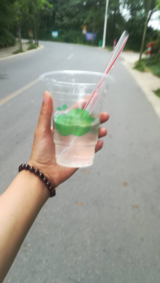 074024w37r1uj8q1jcy3zz.jpg