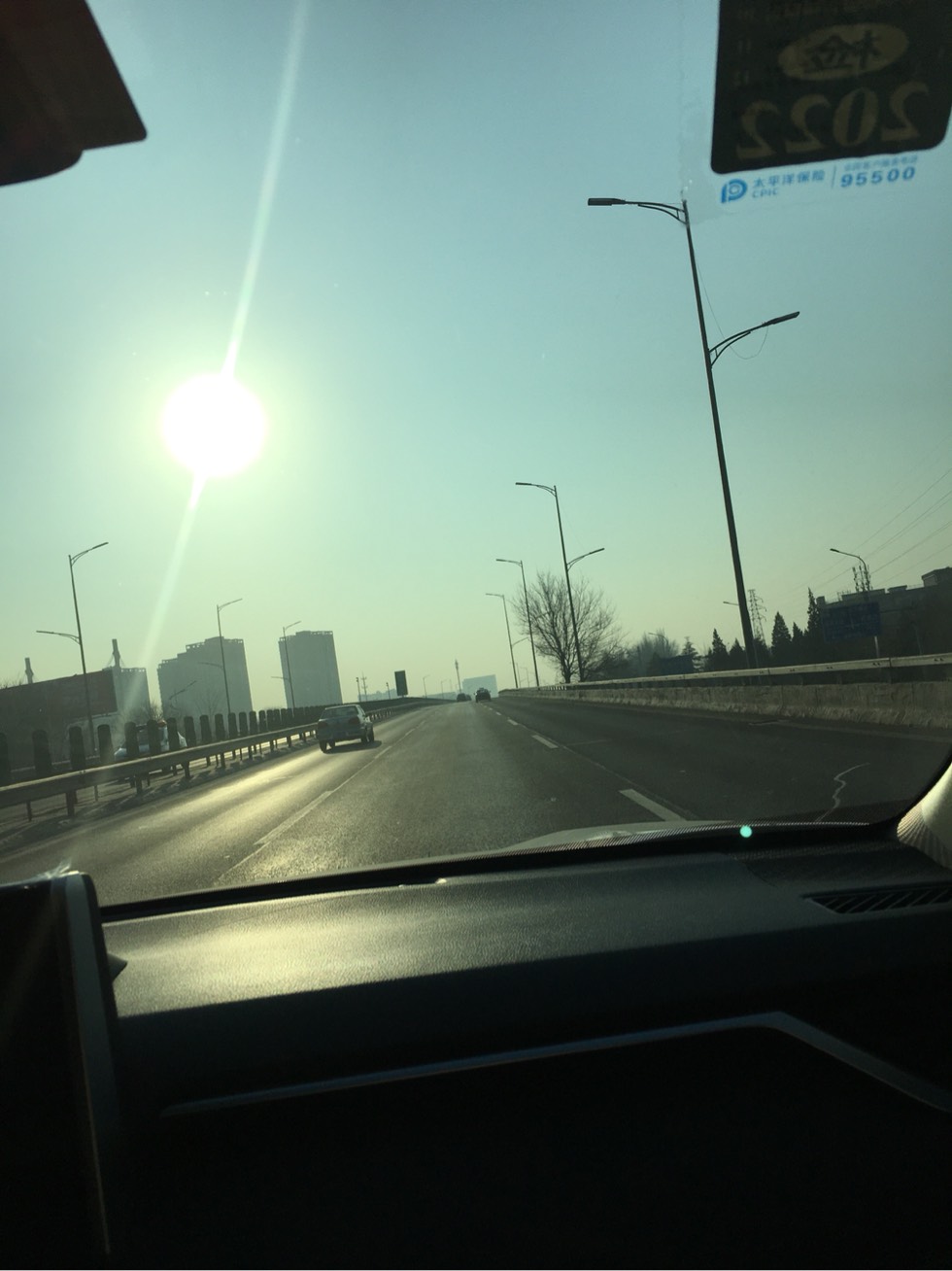 094117yt95a890w2907895.jpg
